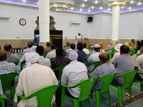 برگزاری کلاس زائرین کاروان حج تمتع شیخ علی  صالحی در مدرسه اسماعیلیه 